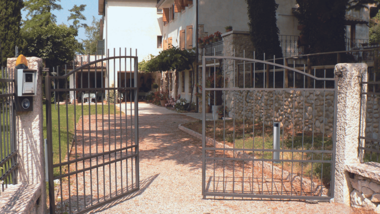 Dairesel Kanatlı Kapı Motorları